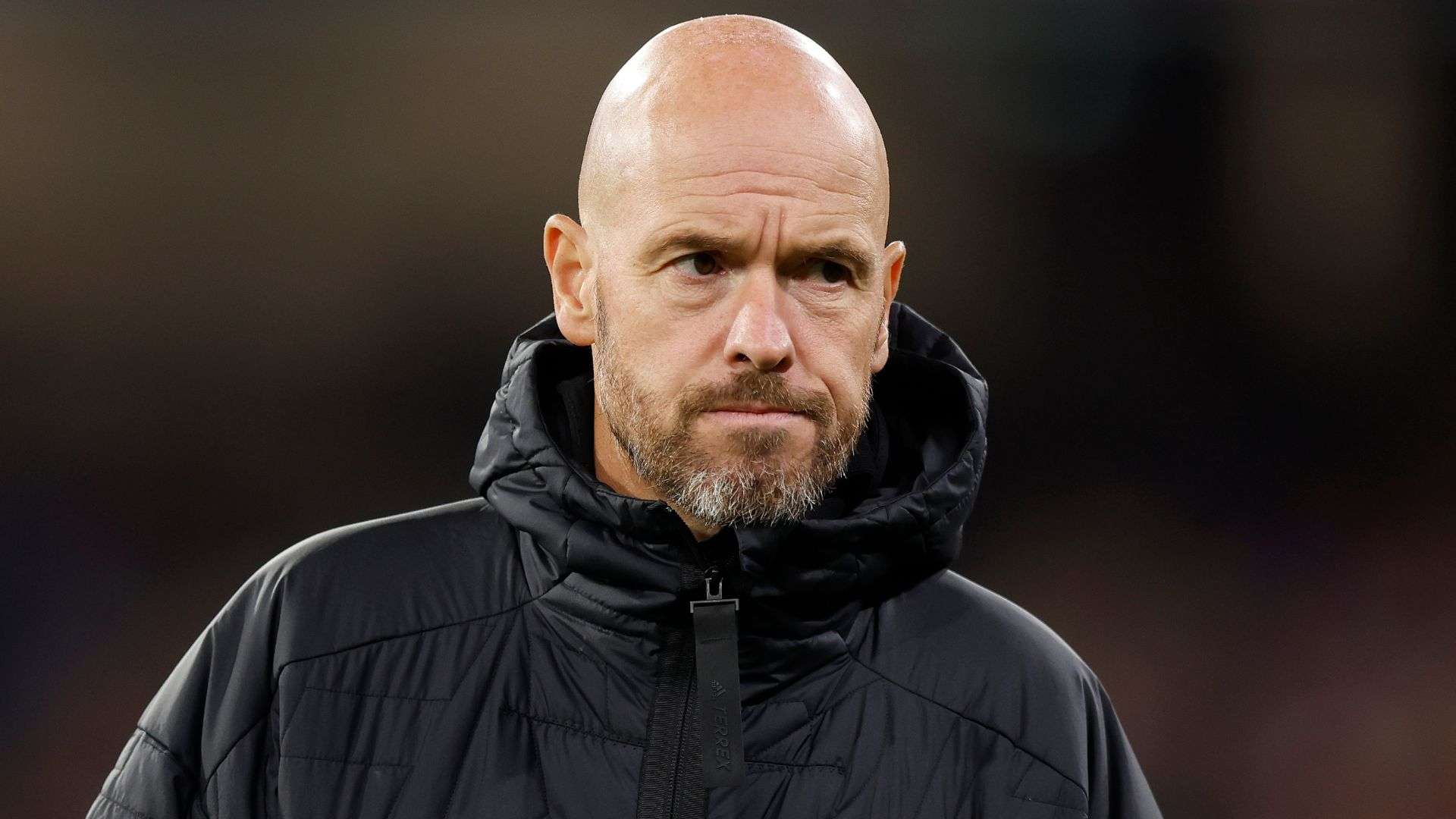 16日综合：巩立姣泪别收官之战，樊振东、王曼昱双双成功卫冕