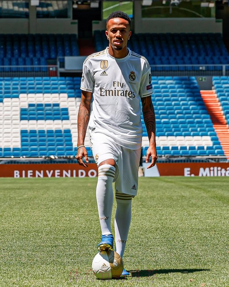 西媒:米利唐今晚将先发 时隔八个月重回皇马首发 西媒:米利唐今晚将先发 时隔八个月重回皇马首发